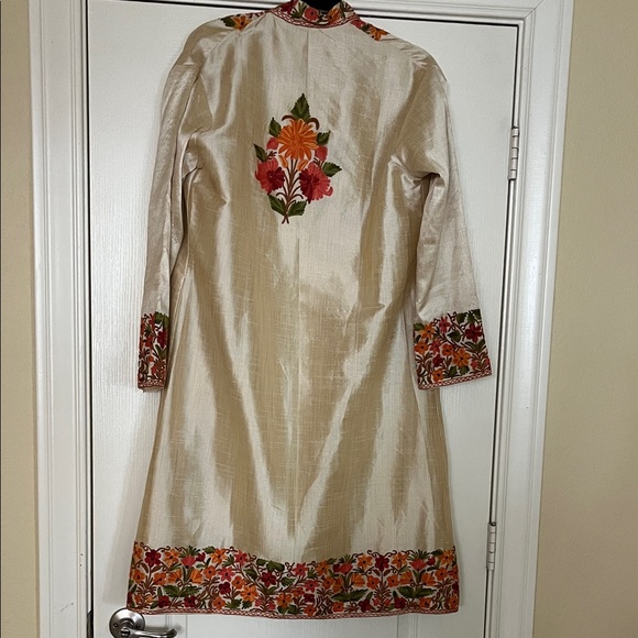 Floral Kashmiri Embroidered Long Silk Coat - Picture 3 of 7